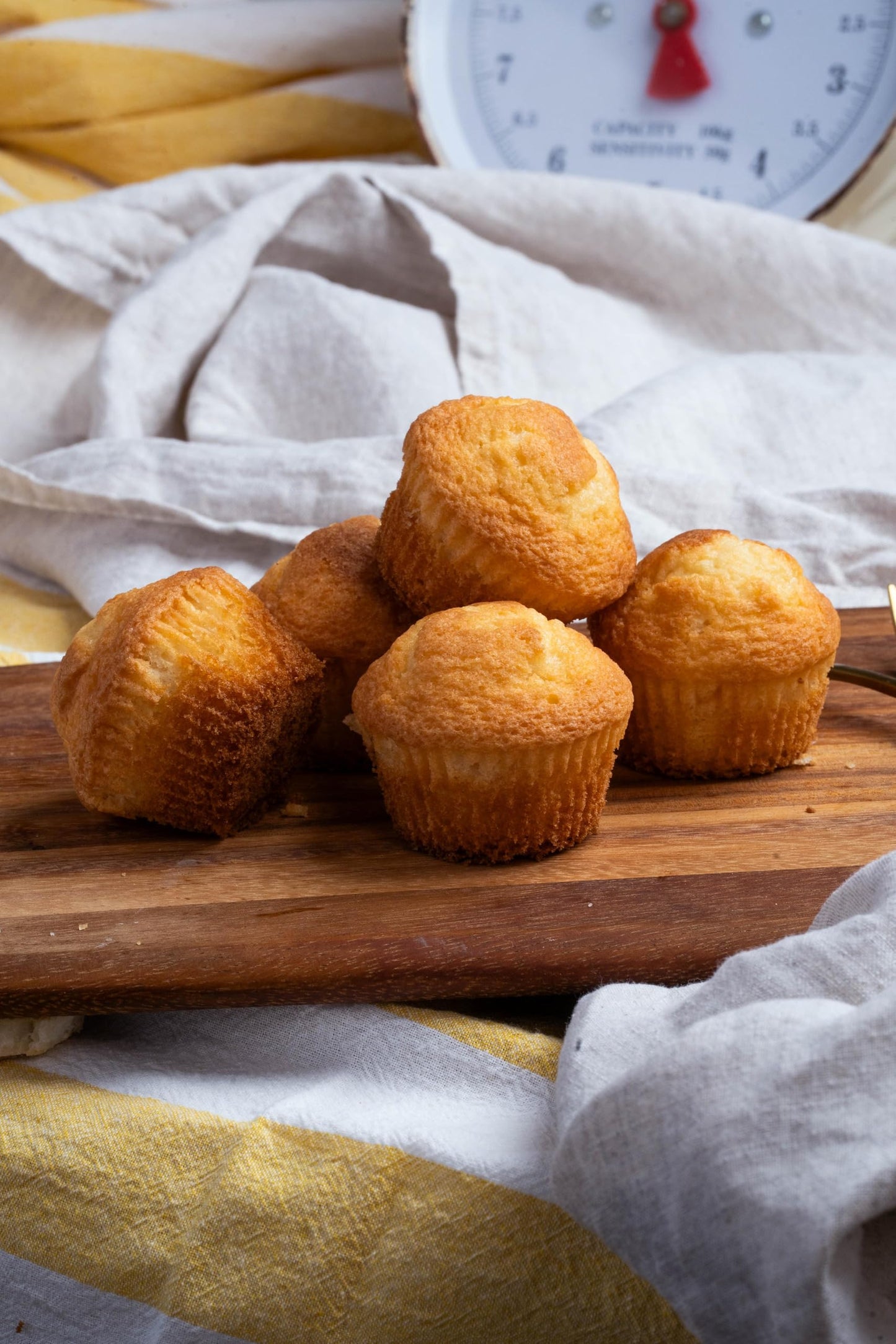 La Nostalgia Foods Magdalenas, 1 tuppers Halal. Spanish Style Fairy Cakes, 12.35 oz each Tupper, with 14 mini muffins,twin pack on each